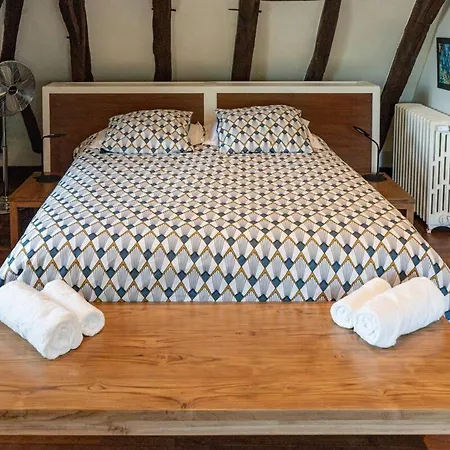 Holiday home Appel D'air Authentique Longere Renovee